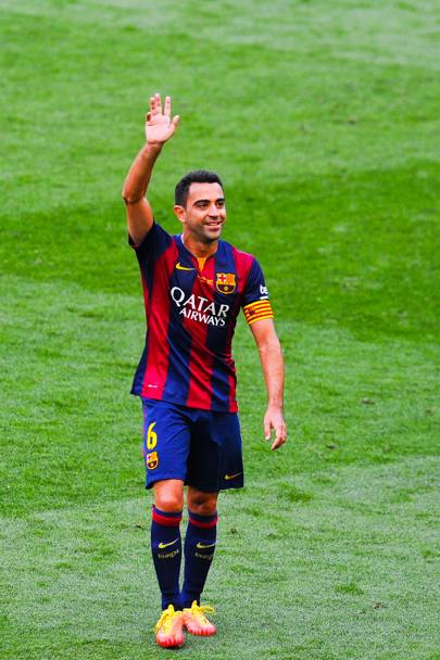Il saluto di Xavi ai tifosi (Getty Images)